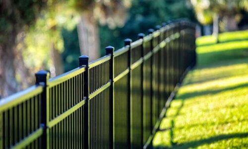 Grenzen neu gestalten: Wie der Zaun-Konfigurator Ihr Grün verändert